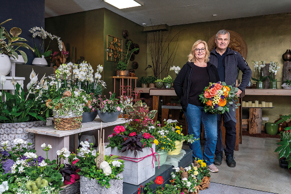 Bild 1 von Blumen Schwarz